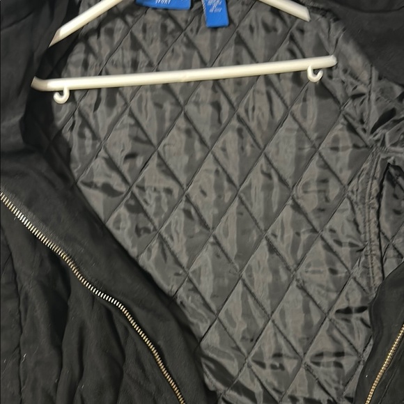 Black Quilted Vest - Picture 5 of 5
